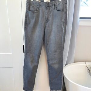 Universal Threads New Condition Size 8 (29) High Rise Skinny Grey Jeans